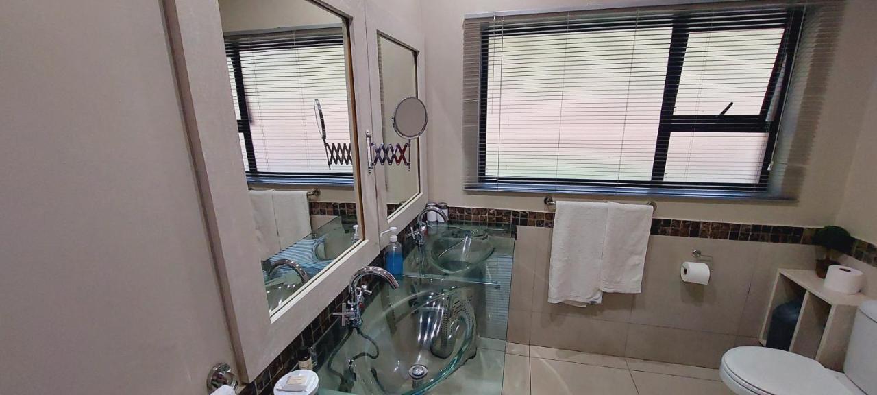 Studio 5 The Studios At Churchill Hillcrest Luaran gambar